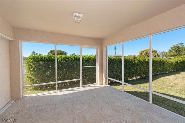 Building Photo - 16830 Sanibel Sunset Ct