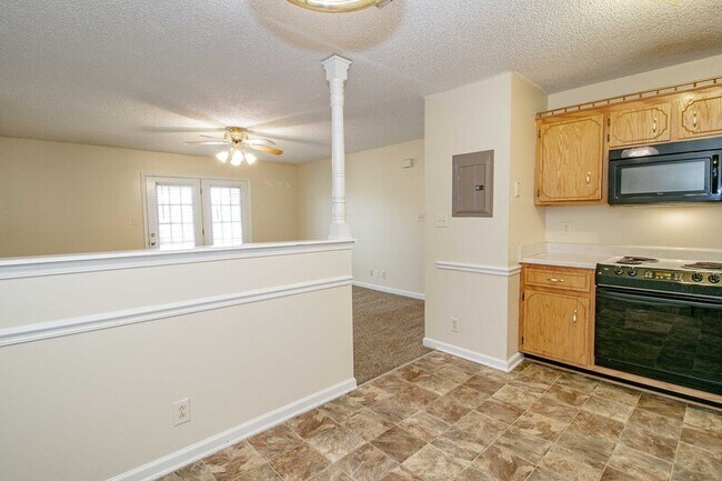 Building Photo - 402 E St