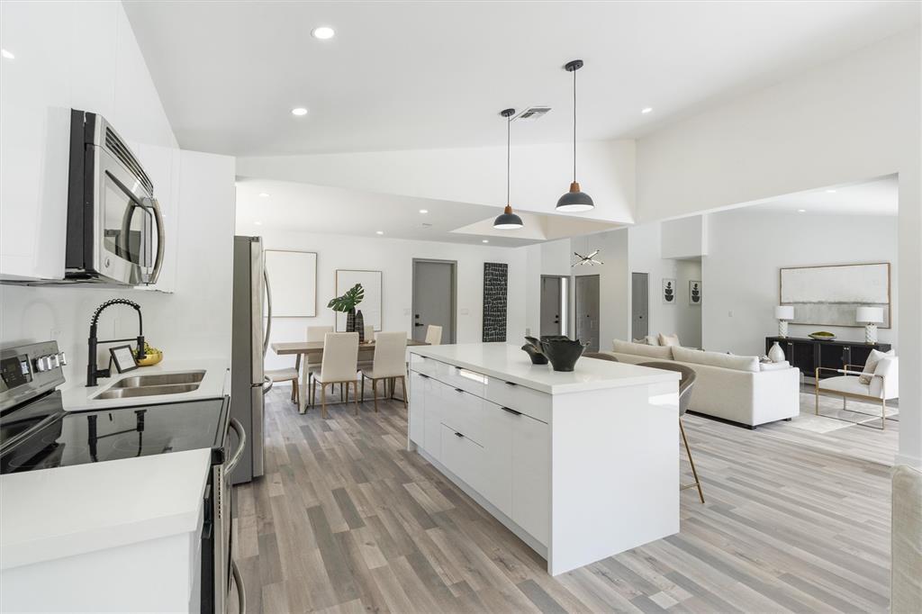 Building Photo - 4920 NW 83rd Ter