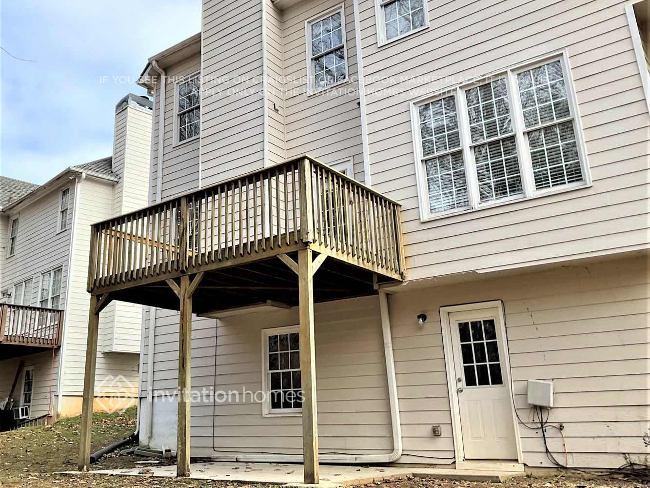 Building Photo - 827 Deerfield Ct