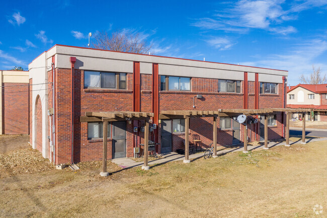 Building Photo - Sun Valley Homes