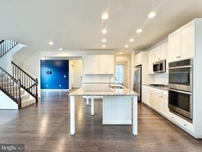 Building Photo - 1071 Coastal Ave