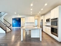 Building Photo - 1071 Coastal Ave