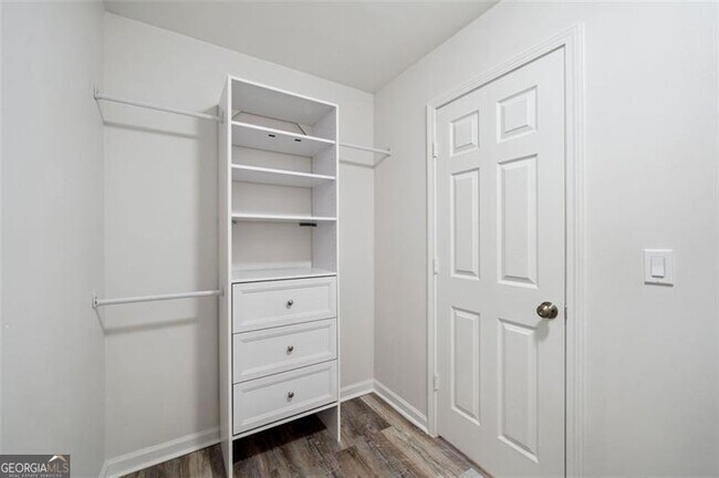 Building Photo - 1636 Heyford Cir
