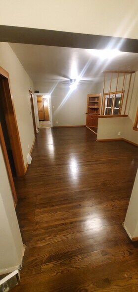 Building Photo - 514 Lundy St