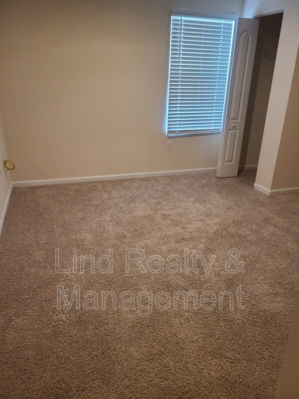 Building Photo - 7737 Legacy Trl
