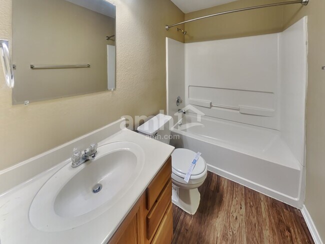 Building Photo - 5325 Mathra Dr