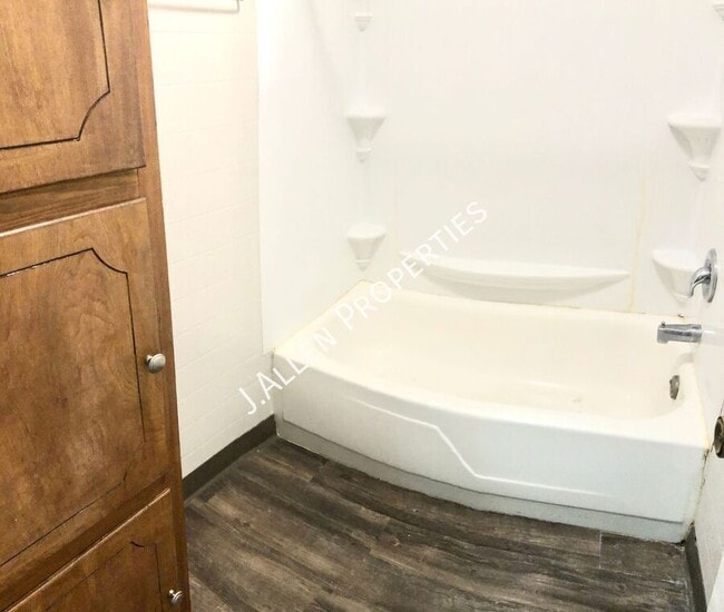 Building Photo - 311 N 12th St