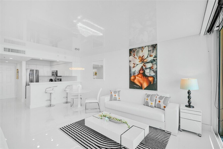 Building Photo - 2501 S Ocean Dr