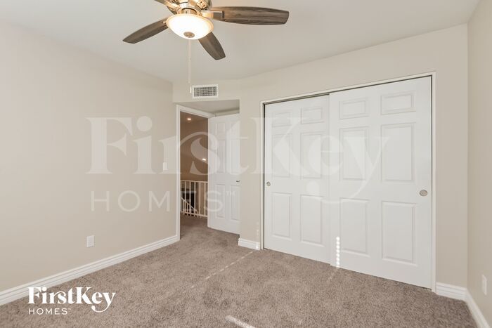 Building Photo - 4450 W Meggan Pl
