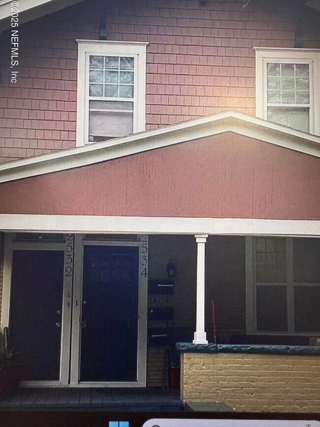 Primary Photo - 2532 College St