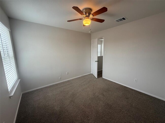 Building Photo - 408 N Cascades Ave