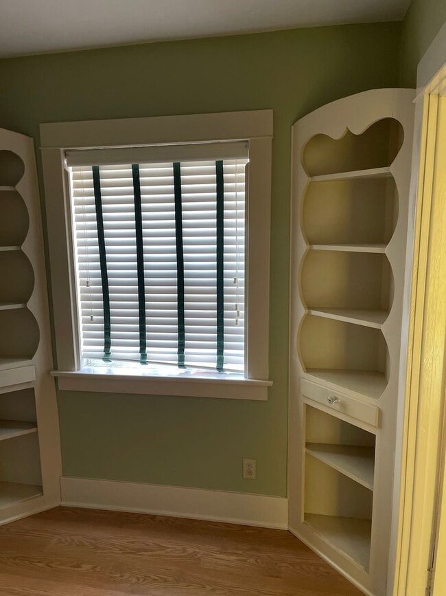 Building Photo - Chula Vista 4.5 Bedrooms and 3 Bathrooms -...