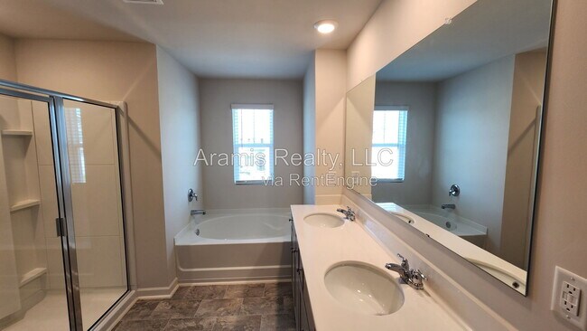 Building Photo - 3134 Ellenton Dr