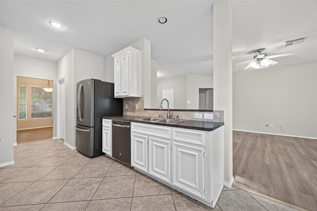 Building Photo - 1807 Katlyn Ln