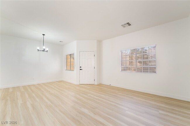 Building Photo - 5980 Gentleslope St