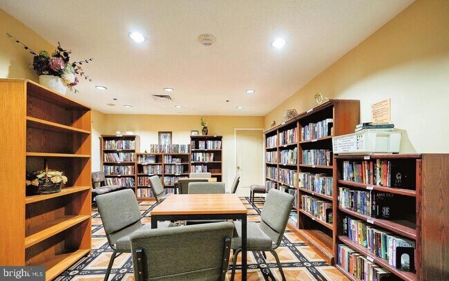 Building Photo - 5800 Nicholson Ln