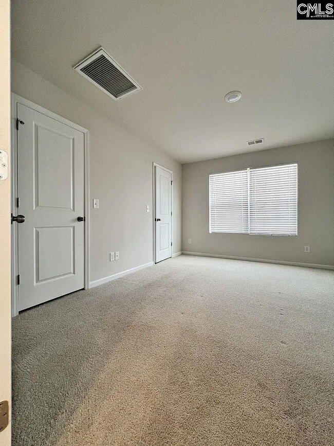 Building Photo - 199 Kitti Wake Dr