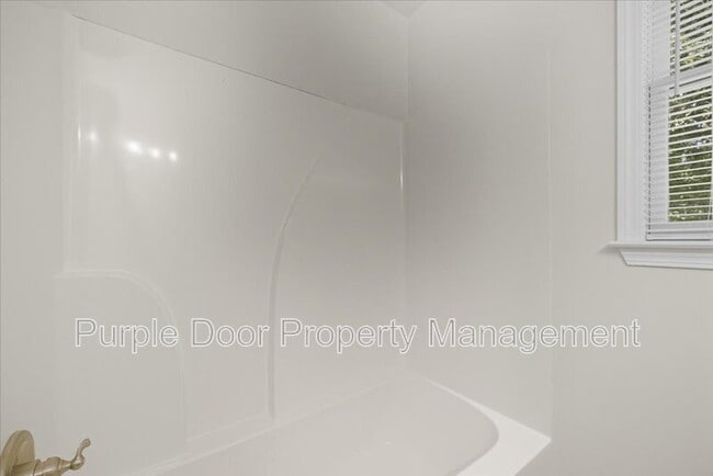 Building Photo - 4201 Autumn Lake Dr