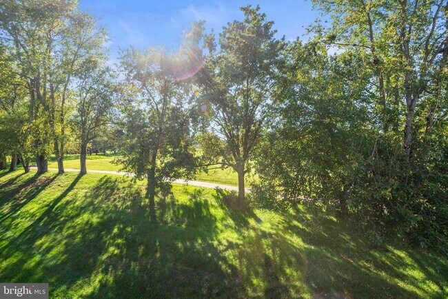 Building Photo - 1538 Long Dr Ct