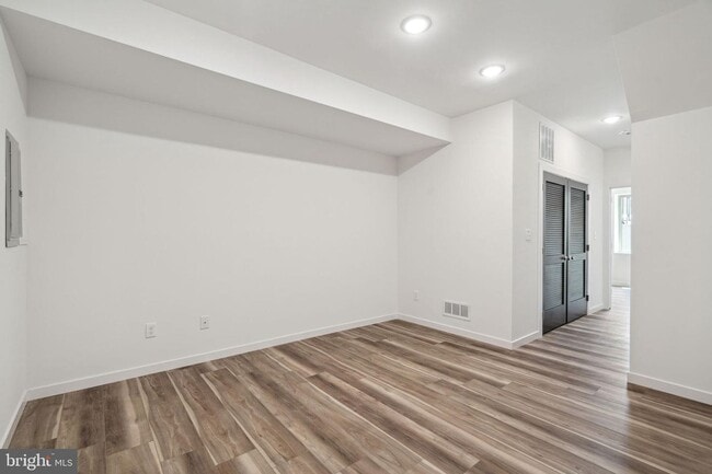 Building Photo - 5633 Warrington- New Construction 3 Bedroo...