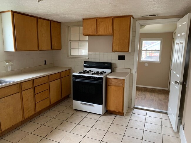 Building Photo - 1915 19th St