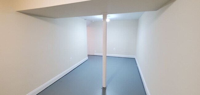 Building Photo - 433 Belair Ave