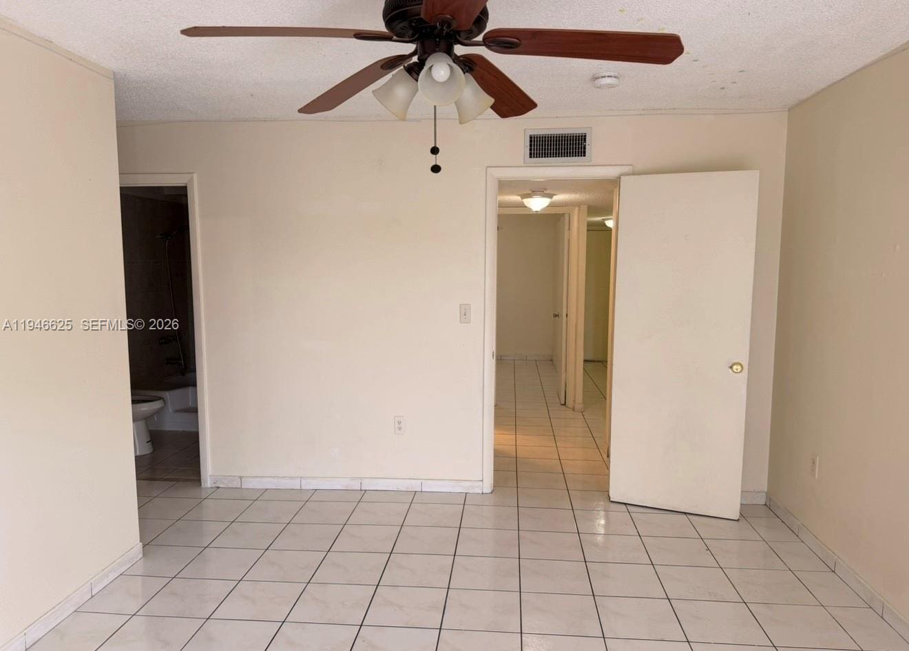 Building Photo - 1900 W 54th St