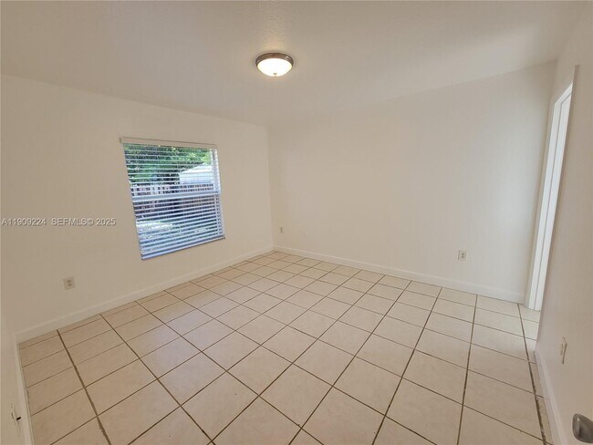 Building Photo - 35 SW 7th St