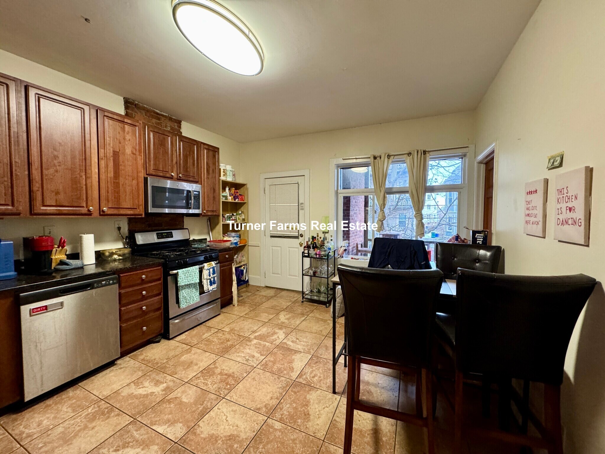 Building Photo - 71 Pontiac St