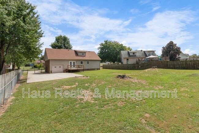 Building Photo - 334 Kelsey Dr