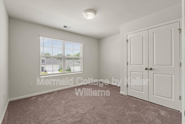 Building Photo - 46 Cedarwood St