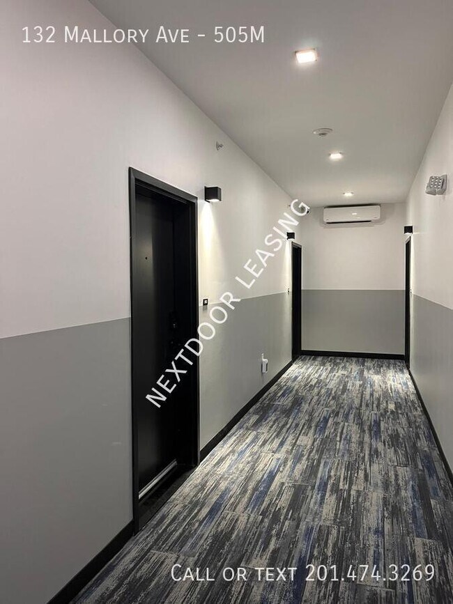 Building Photo - 132 Mallory Ave