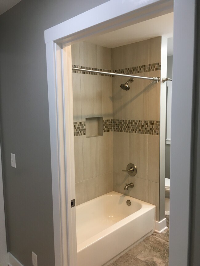 Bathroom - 1601 Niles Ave