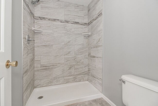 Building Photo - 3 Bedroom/2.5 Bath Westlake!! Condo living...