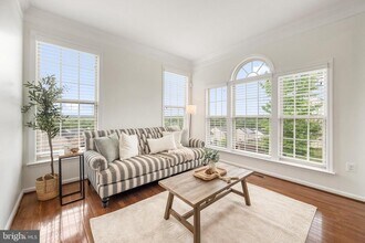 Building Photo - 406 Bricker Dr