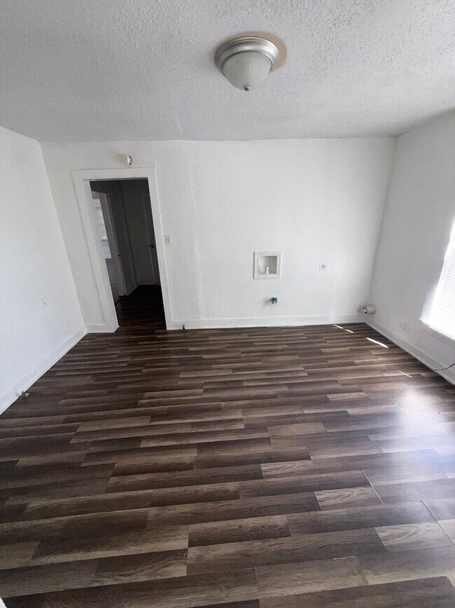 Building Photo - 617 N 18th St