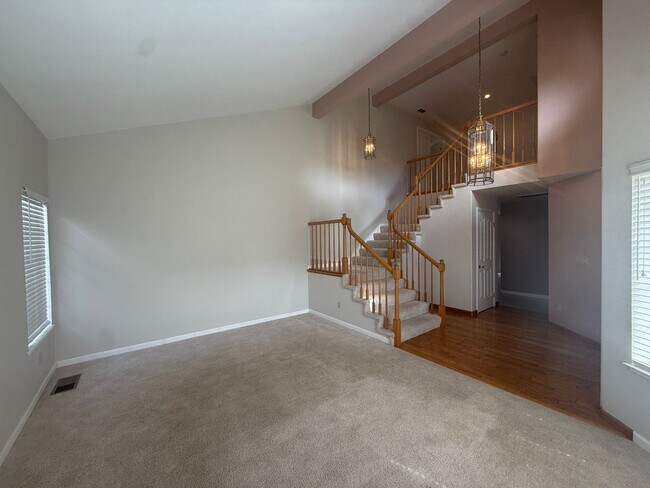 Building Photo - 2853 St Andrews Rd
