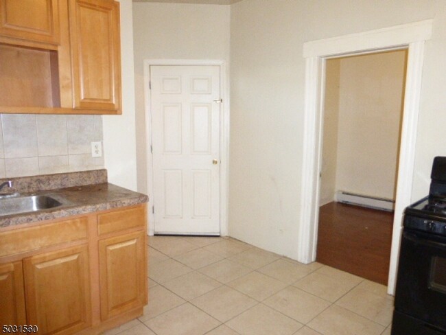 Building Photo - 204 DeMott Ave