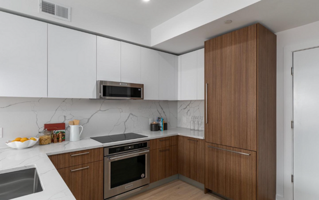 Building Photo - Stylish & Sophisticated in Shepherd Park!