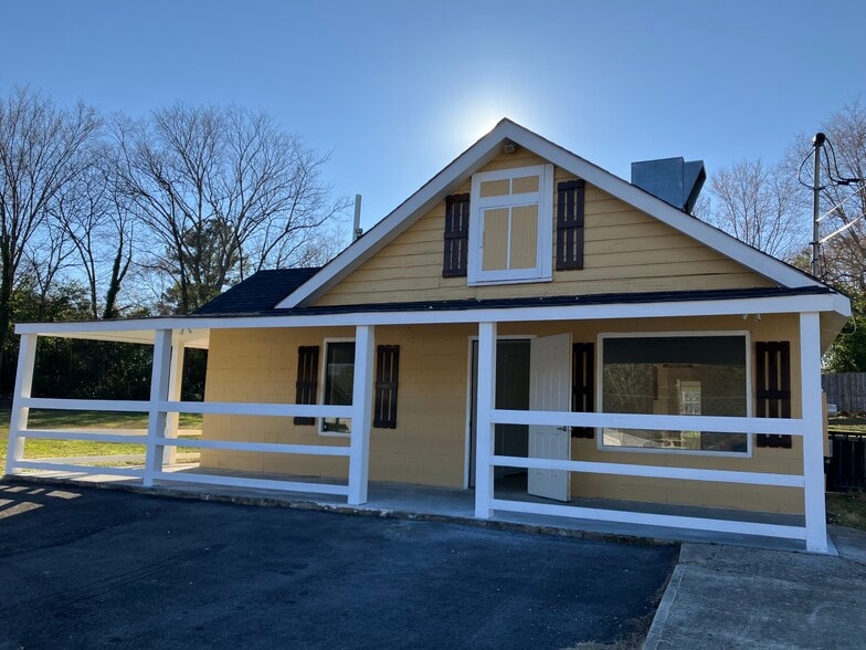 Primary Photo - 6152 Jackson Hwy SW