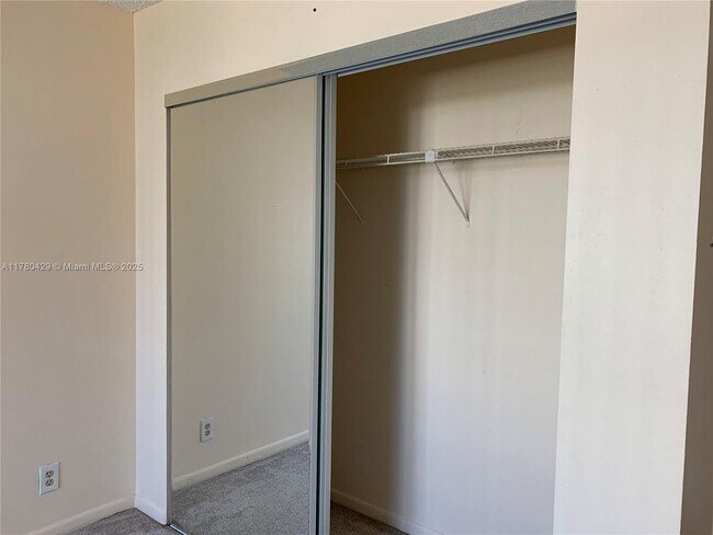 Building Photo - 3800 S Ocean Dr