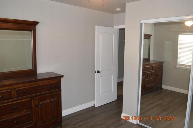 Building Photo - 732 Dwight Way