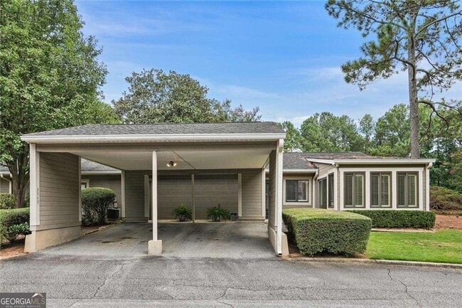 Building Photo - 2949 Torreya Way SE