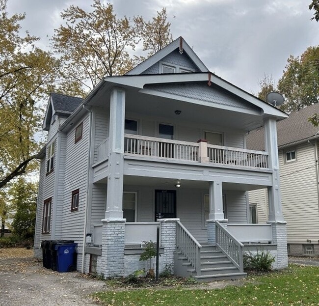 Building Photo - 11302 Parkview Ave