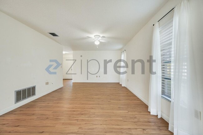 Building Photo - 1624 Whitehead Dr