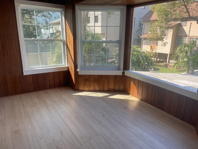 Building Photo - 14 S Summerlin Ave