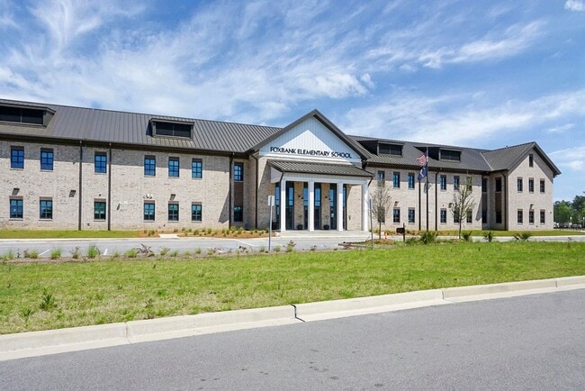 Building Photo - 209 Killarney Trail