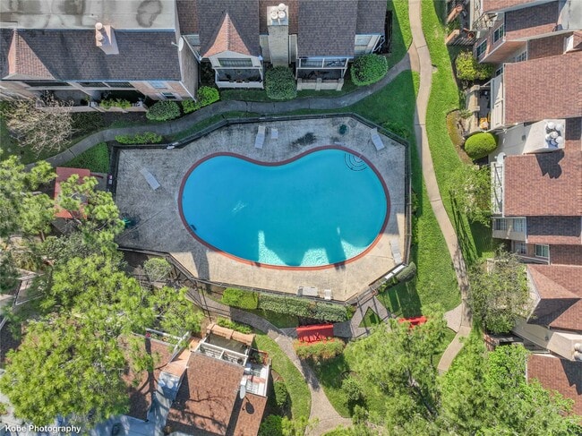 Building Photo - 2800 Jeanetta St