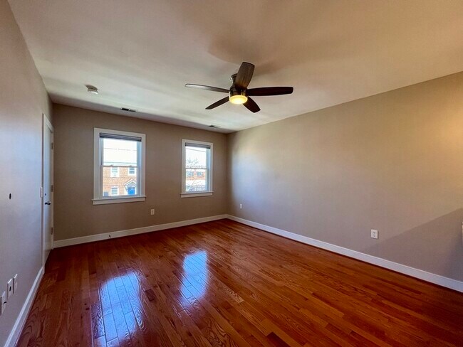 Building Photo - 1353 Adams St NE